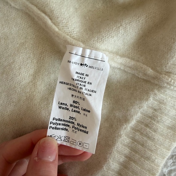 Brandy Melville Cream Cardigan - Picture 3 of 3